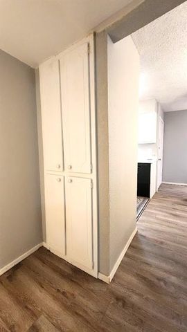 6704 N Meridian Avenue A, Oklahoma City, OK 73116