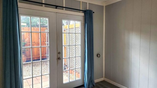 6704 N Meridian Avenue A, Oklahoma City, OK 73116