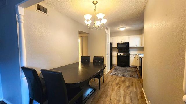6704 N Meridian Avenue A, Oklahoma City, OK 73116