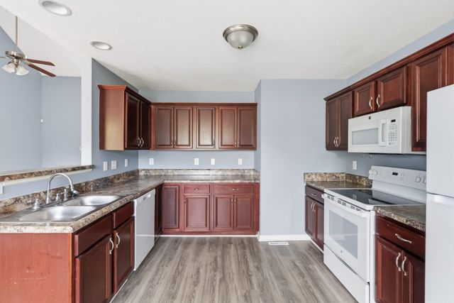 1295 Keech Dr, Clarksville, TN 37042