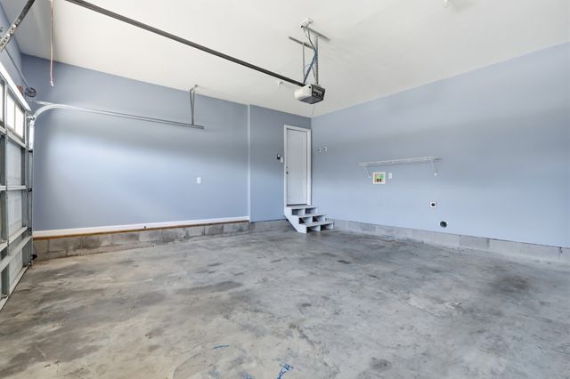 1295 Keech Dr, Clarksville, TN 37042