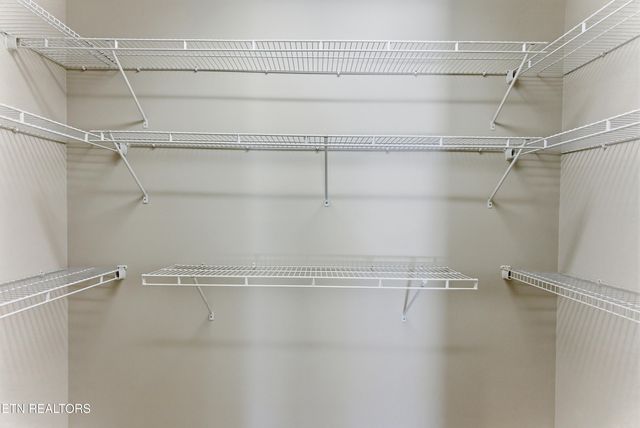 132 Hardinberry St, Oak Ridge, TN 37830