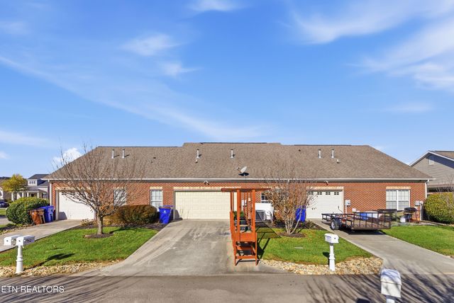 132 Hardinberry St, Oak Ridge, TN 37830