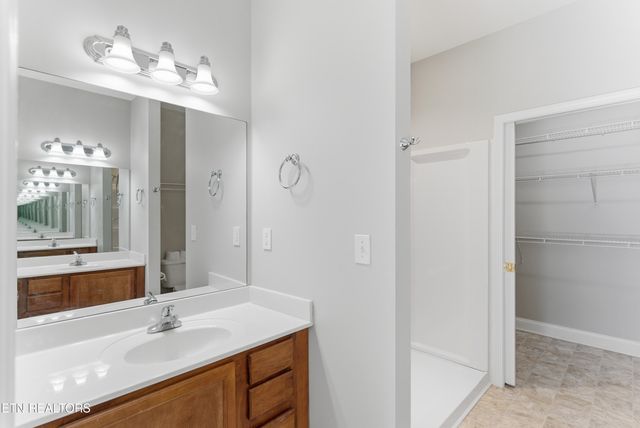 132 Hardinberry St, Oak Ridge, TN 37830