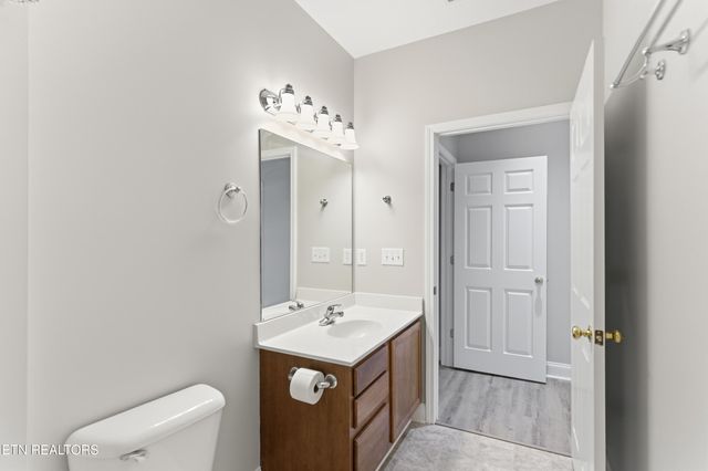 132 Hardinberry St, Oak Ridge, TN 37830