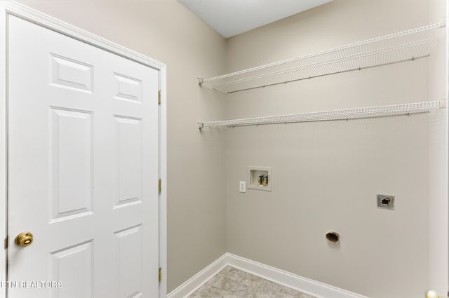 132 Hardinberry St, Oak Ridge, TN 37830