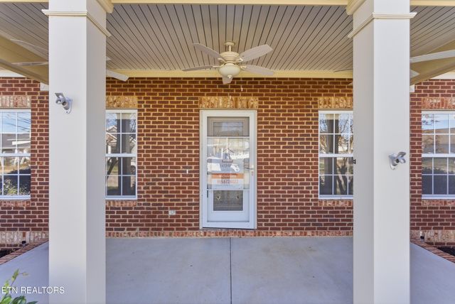 132 Hardinberry St, Oak Ridge, TN 37830