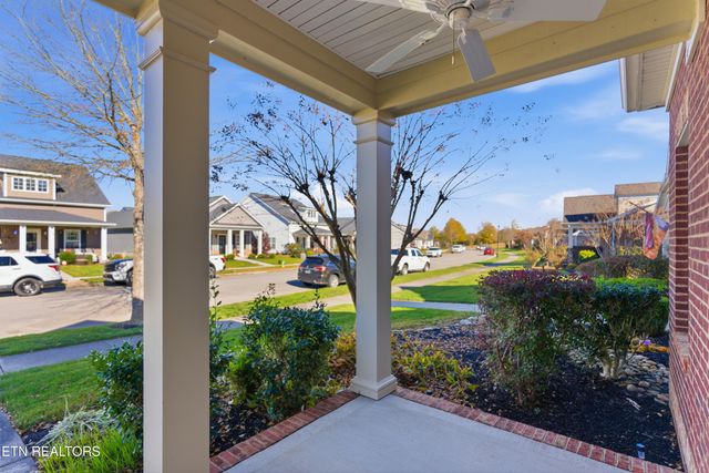 132 Hardinberry St, Oak Ridge, TN 37830