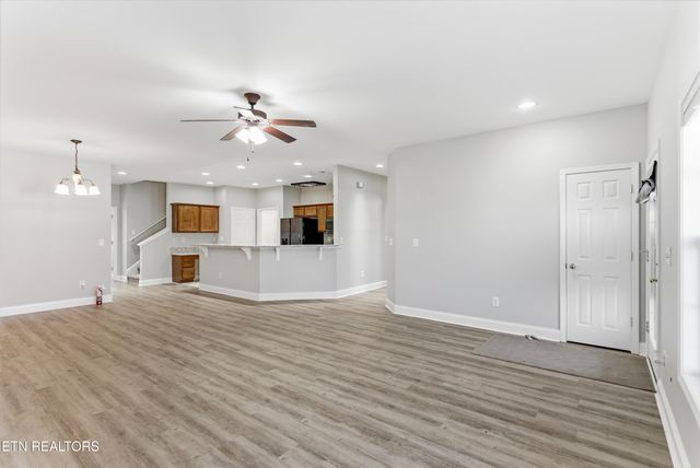 132 Hardinberry St, Oak Ridge, TN 37830