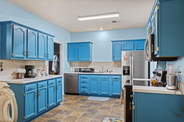 140 Apostle Drive, Reeds Spring, MO 65737