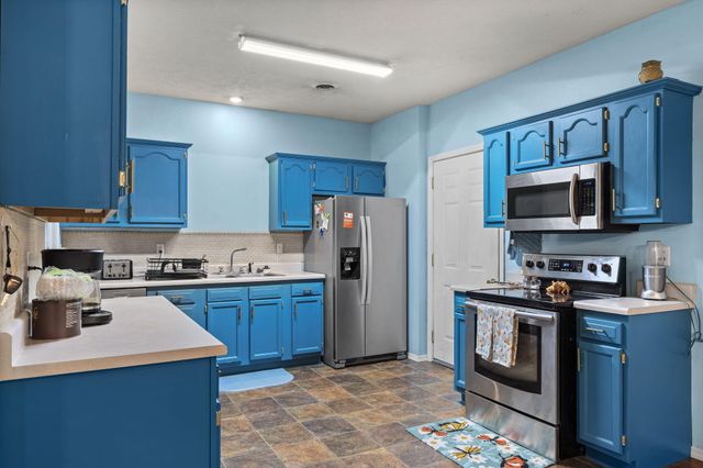 140 Apostle Drive, Reeds Spring, MO 65737