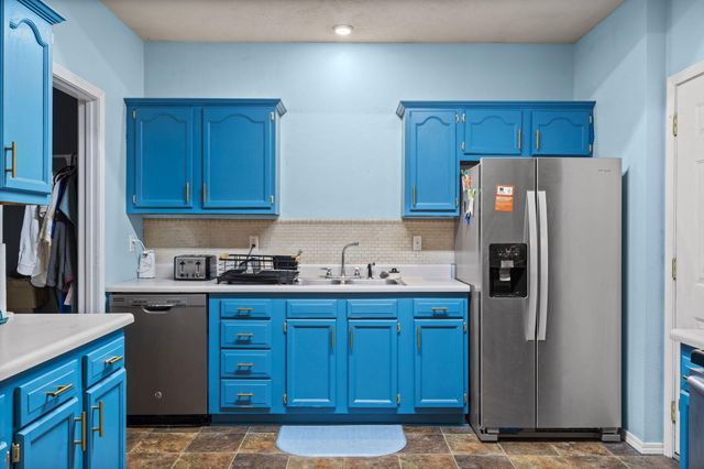 140 Apostle Drive, Reeds Spring, MO 65737