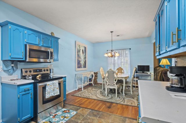 140 Apostle Drive, Reeds Spring, MO 65737