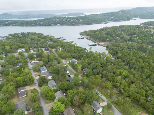 140 Apostle Drive, Reeds Spring, MO 65737