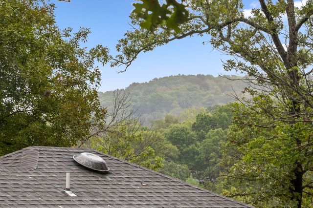 140 Apostle Drive, Reeds Spring, MO 65737