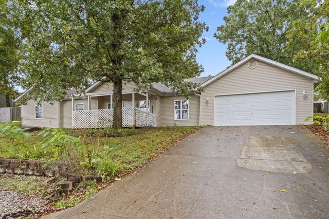 140 Apostle Drive, Reeds Spring, MO 65737