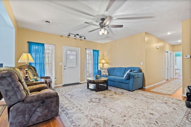 140 Apostle Drive, Reeds Spring, MO 65737