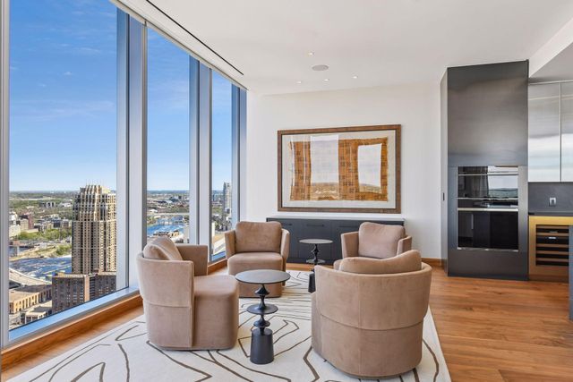 255 Hennepin Avenue 3303, Minneapolis, MN 55408