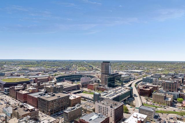 255 Hennepin Avenue 3303, Minneapolis, MN 55408