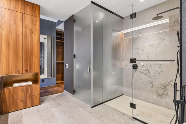 255 Hennepin Avenue 3303, Minneapolis, MN 55408