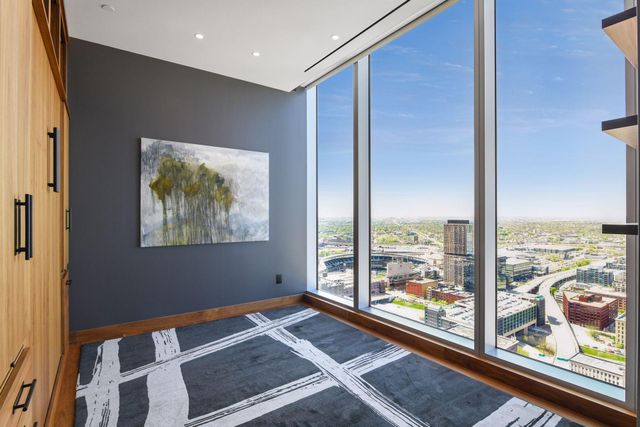 255 Hennepin Avenue 3303, Minneapolis, MN 55408
