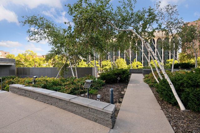 255 Hennepin Avenue 3303, Minneapolis, MN 55408