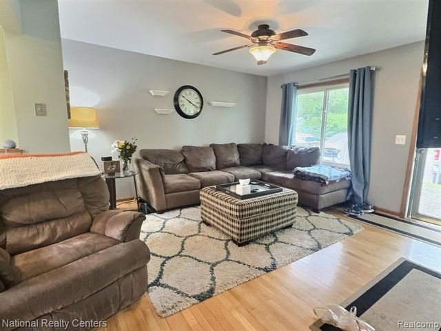 5611 Blackmoor Street, Commerce Twp, MI 48382
