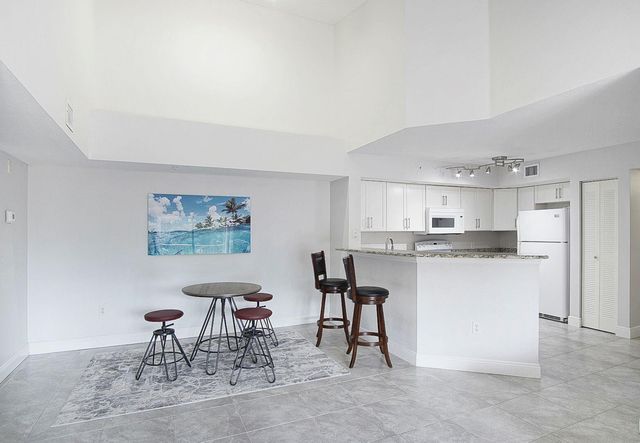 4041 San Marino Boulevard 307, West Palm Beach, FL 33409