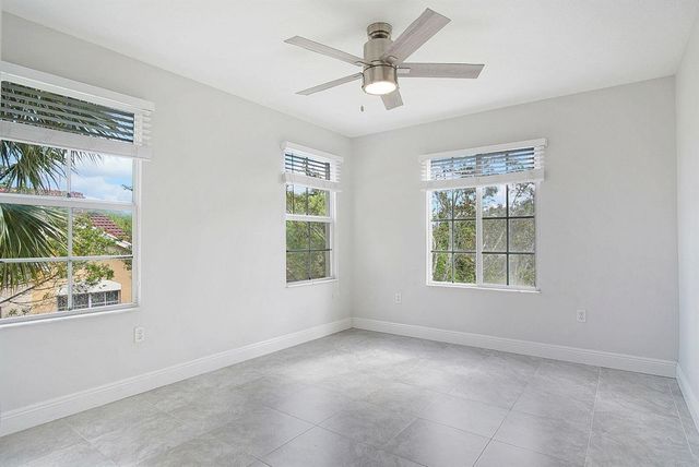 4041 San Marino Boulevard 307, West Palm Beach, FL 33409