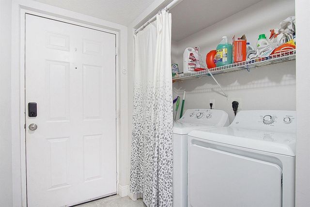 4041 San Marino Boulevard 307, West Palm Beach, FL 33409