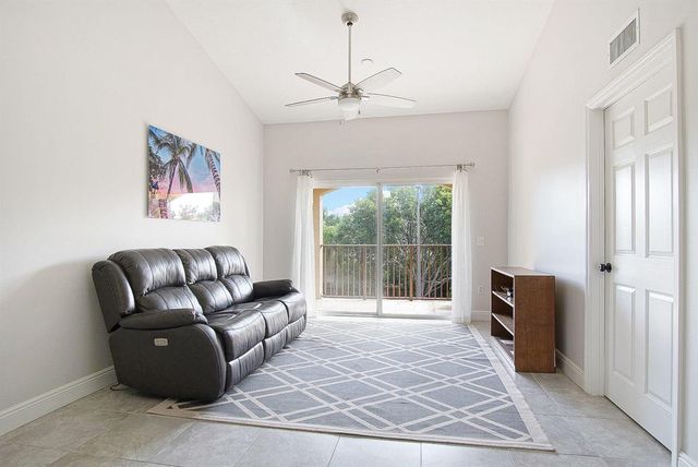 4041 San Marino Boulevard 307, West Palm Beach, FL 33409