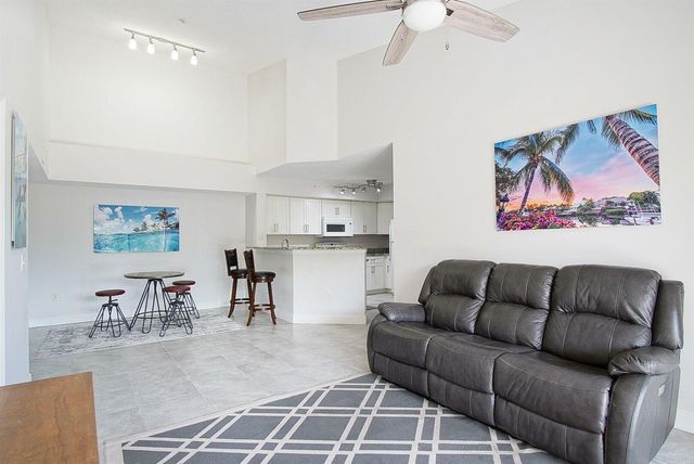 4041 San Marino Boulevard 307, West Palm Beach, FL 33409