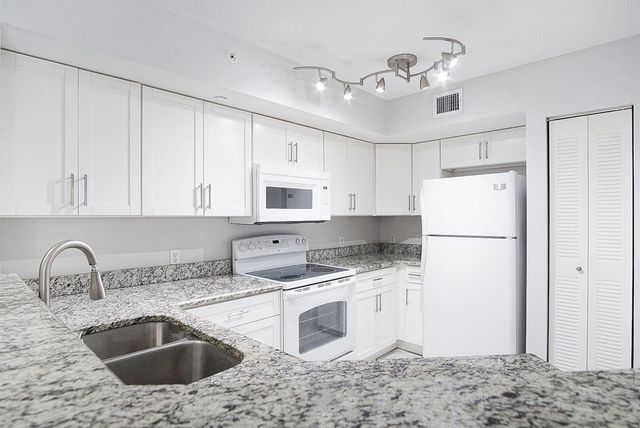 4041 San Marino Boulevard 307, West Palm Beach, FL 33409
