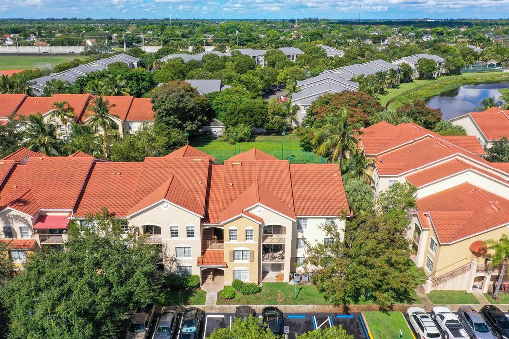4041 San Marino Boulevard 307, West Palm Beach, FL 33409