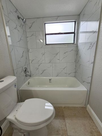 1681 Balfour Point Drive A, West Palm Beach, FL 33411