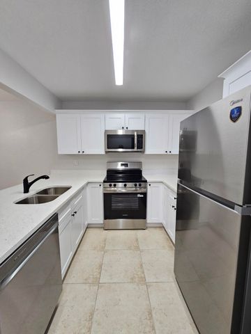 1681 Balfour Point Drive A, West Palm Beach, FL 33411