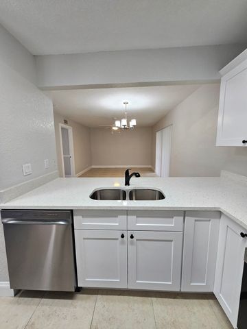 1681 Balfour Point Drive A, West Palm Beach, FL 33411