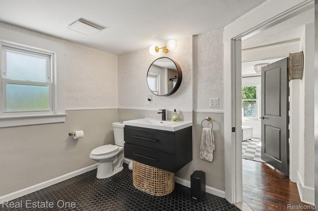 409 Gardenia Avenue, Royal Oak, MI 48067