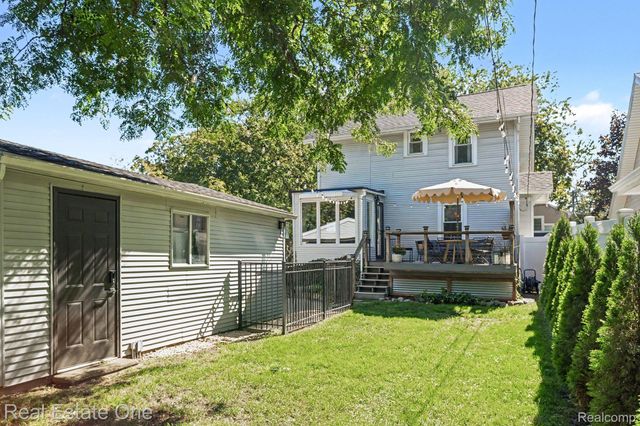 409 Gardenia Avenue, Royal Oak, MI 48067
