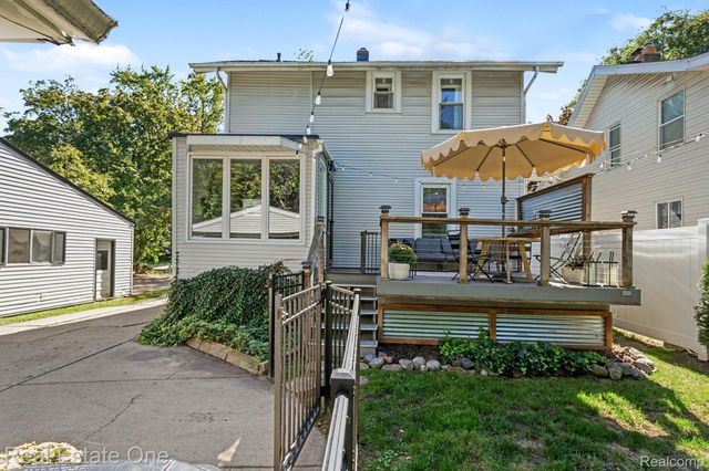 409 Gardenia Avenue, Royal Oak, MI 48067
