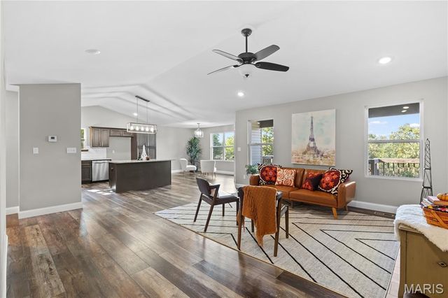 9841 Ridgecrest Drive, Hillsboro, MO 63050