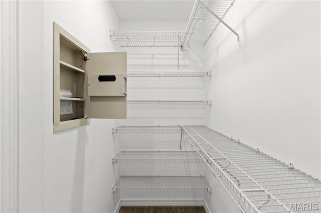 9841 Ridgecrest Drive, Hillsboro, MO 63050