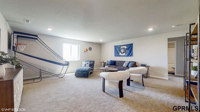 11955 S 114th Avenue, Papillion, NE 68046