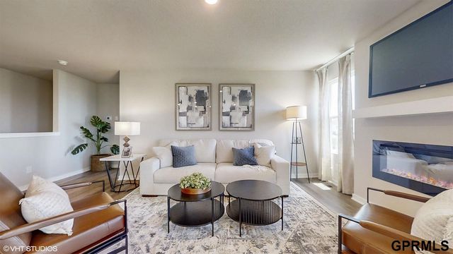 11955 S 114th Avenue, Papillion, NE 68046