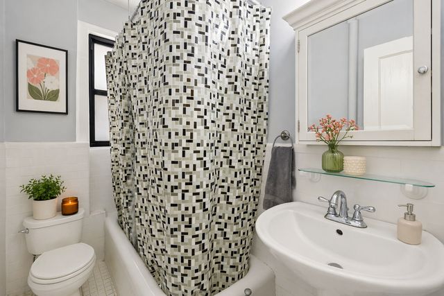 860 W 181st St Apt 44, New York City, NY 10033