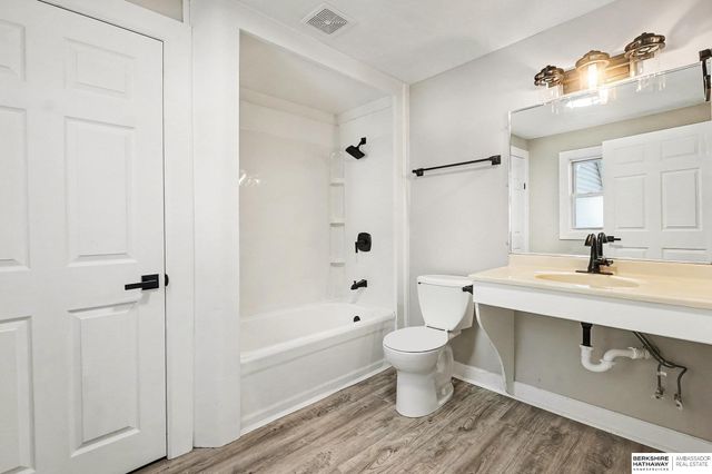 92 S Clarkson Street, Fremont, NE 68025