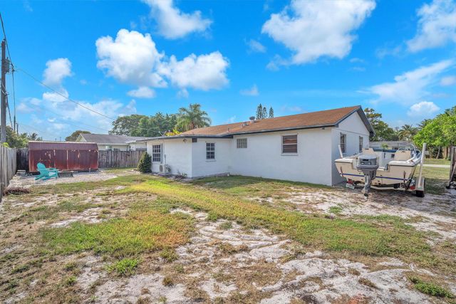 3314 Plaza Place, Lake Worth, FL 33462