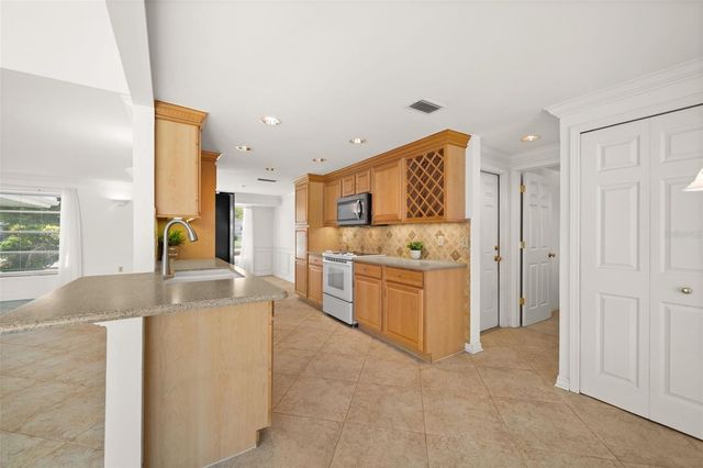 4102 SE 1ST PLACE, Cape Coral, FL 33904