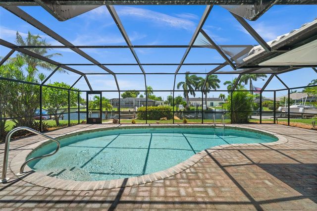 4102 SE 1ST PLACE, Cape Coral, FL 33904
