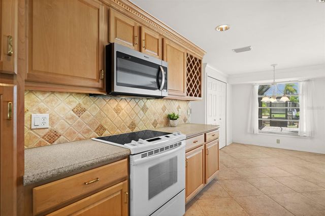 4102 SE 1ST PLACE, Cape Coral, FL 33904